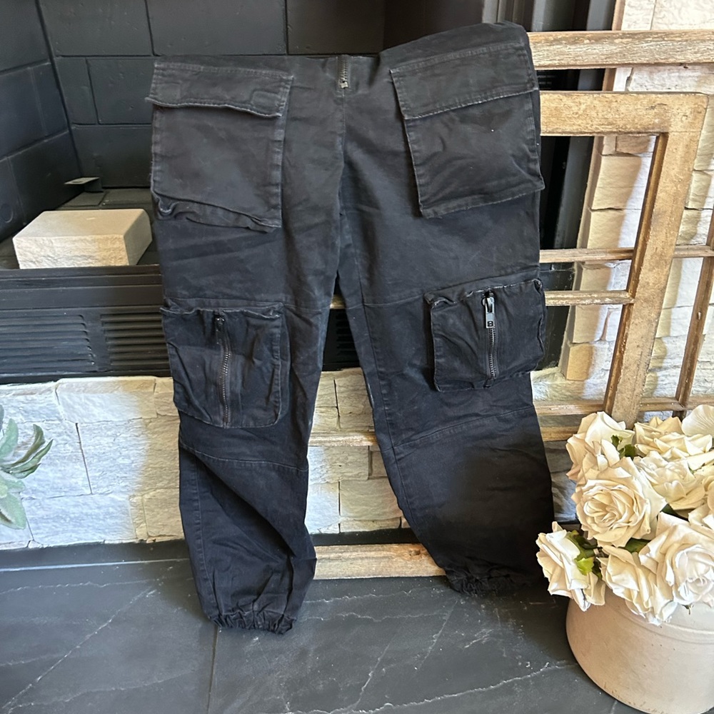 Poster girl cargo black pant